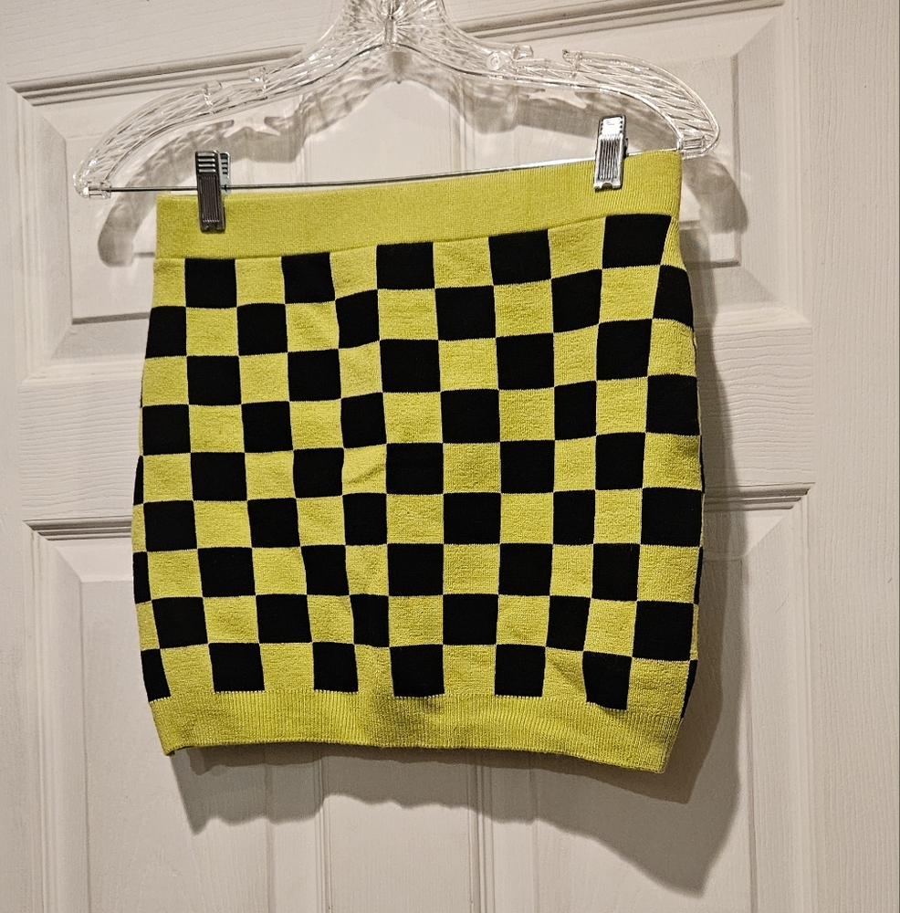 FOREVER 21 MINI SKIRT